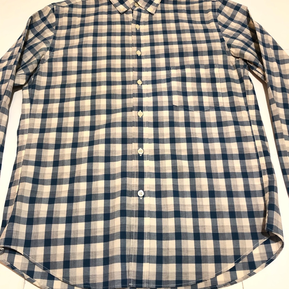 Long-Sleeve Button Down - Picture 3 of 8